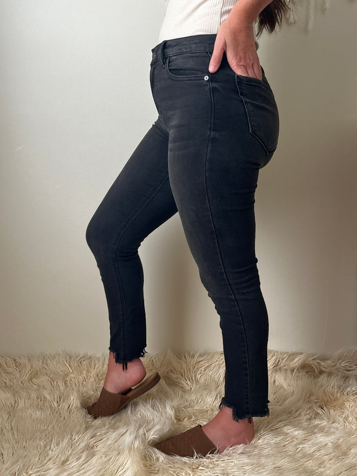 Amelia Skinny Jeans
