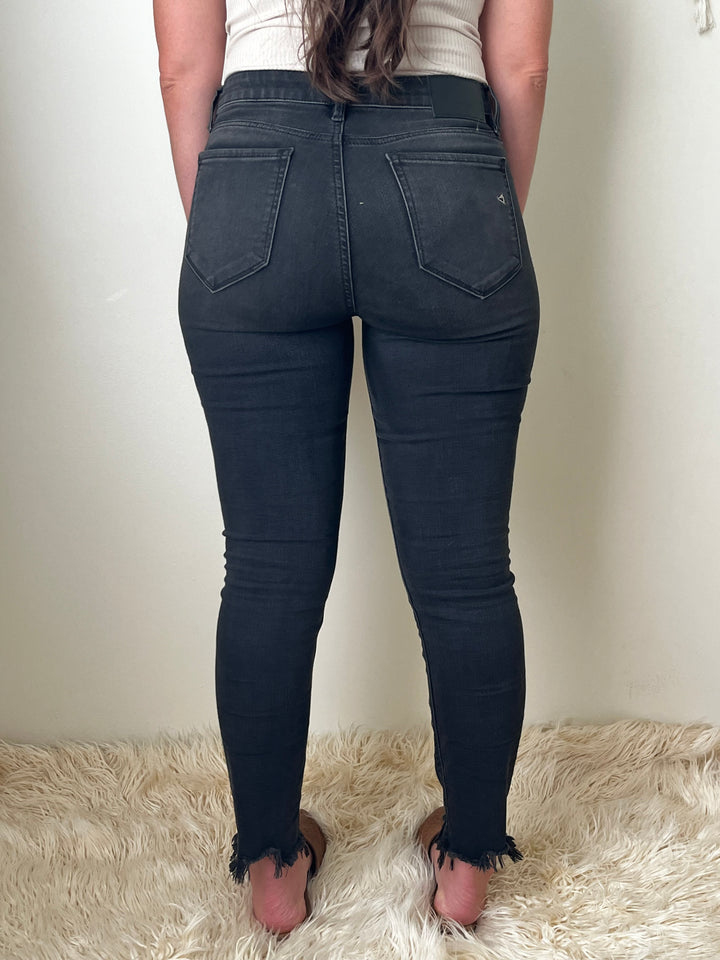 Amelia Skinny Jeans